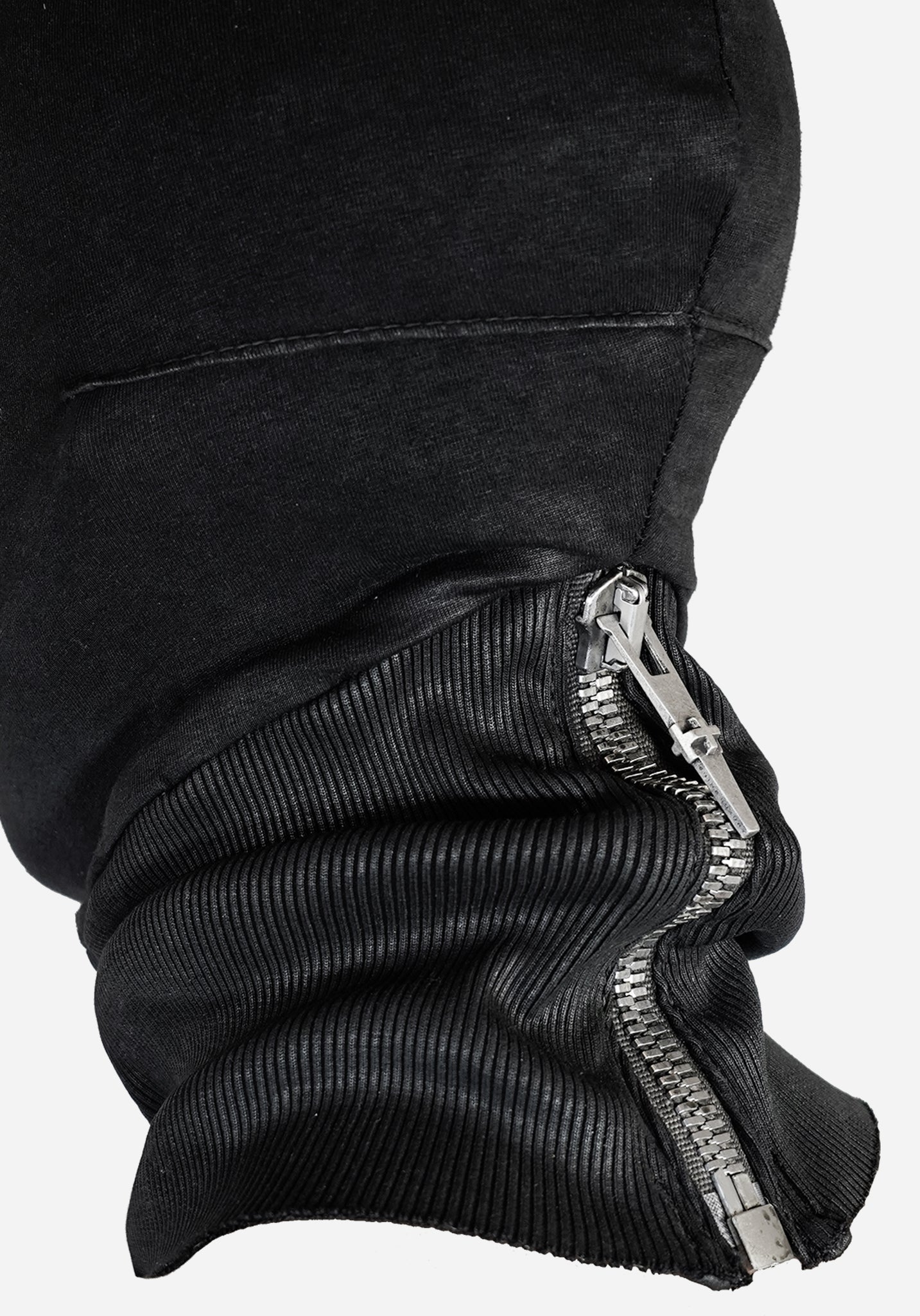 “PLUNGETHO” BACKZIP FLACCID MASK