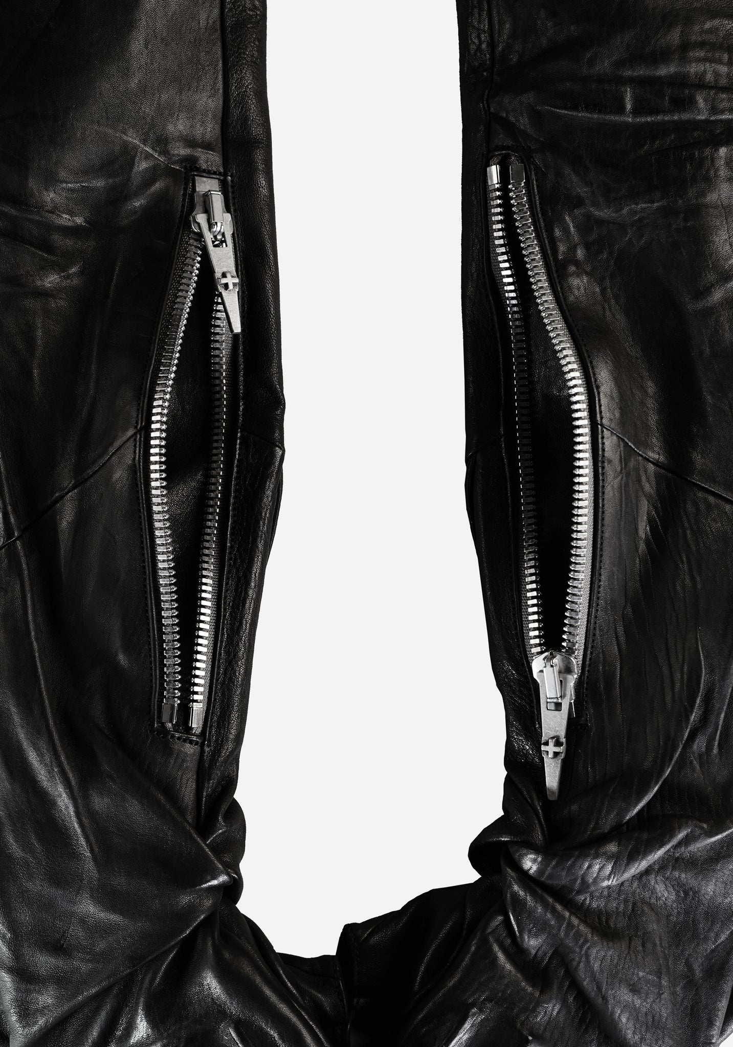 “EXAGOTO” MORPHED CHESTUS PROSTHETIC EXTENDED KNOT LEATHER ZIPPER CARGO GLOVES